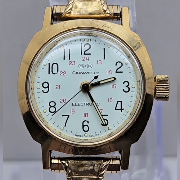Womens Vintage Caravelle by Bulova Electronic Watch Gold Petite New Battery Read - Picture 2 of 13